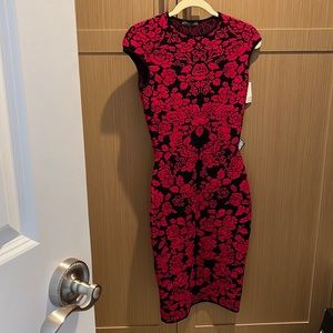 Beautiful Alexander McQueen rose print knit dress,54% wool/25% viscose/sz: Smal